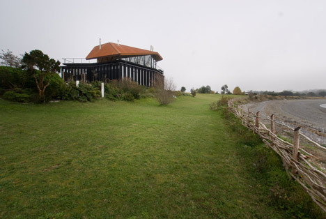 House At Punta Chilen by dRN Architects