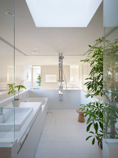House in Hidaka by Suppose Design Office