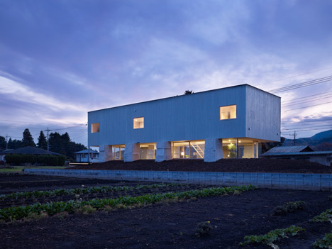 House in Hidaka by Suppose Design Office