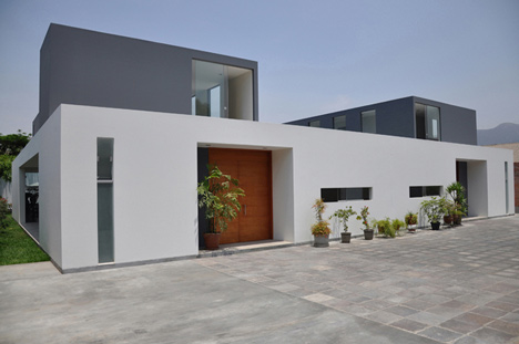 KH DH House by Vladimir Kalinowski KH DH House by Vladimir Kalinowski