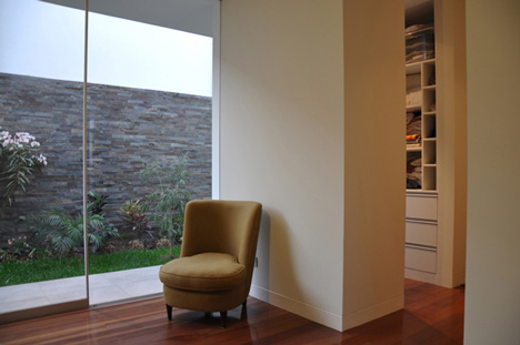 KH DH House by Vladimir Kalinowski KH DH House by Vladimir Kalinowski