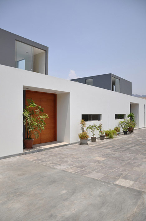 KH DH House by Vladimir Kalinowski KH DH House by Vladimir Kalinowski