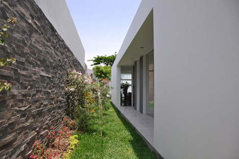 KH DH House by Vladimir Kalinowski KH DH House by Vladimir Kalinowski