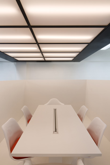 Thin Office by SKLIM Thin Office by SKLIM