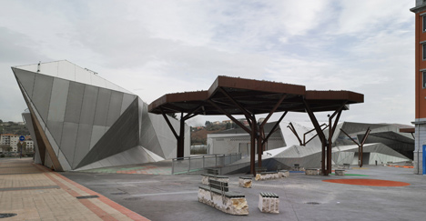 Pormetxeta Square by MTM Arquitectos Pormetxeta Square by MTM Arquitectos