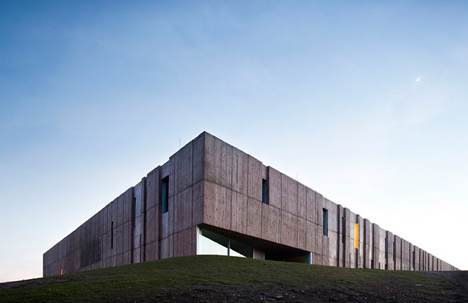 Museu de Foz Coa by Camilo Rebelo and Tiago Pimentel Museu de Foz Coa by Camilo Rebelo and Tiago Pimentel