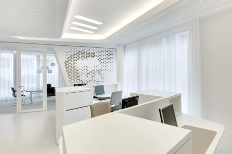 Open Lounge by NAU