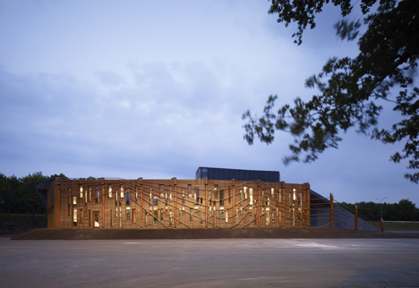Rijkswaterstaat Assen by 24H architecture