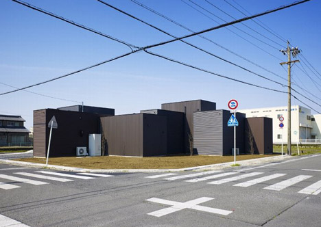 Small House by Katsutoshi Sasaki + Associates