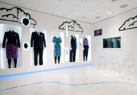 Air New Zealand Clothes Hangar by Gascoigne Associates Air New Zealand Clothes Hangar by Gascoigne Associates