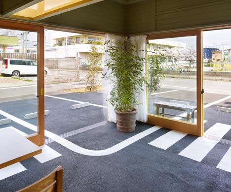 Cafe/day by Suppose Design Office Cafe/day by Suppose Design Office
