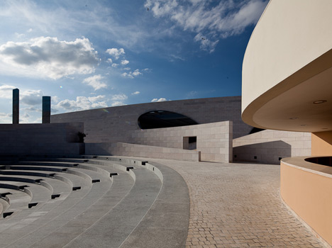 Champalimaud-Foundation-by-Charles-Correa Champalimaud-Foundation-by-Charles-Correa