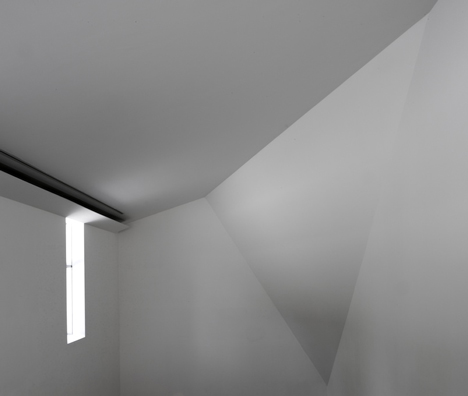Christ’s Resurrection Church by Cino Zucchi Architetti Christ’s Resurrection Church by Cino Zucchi Architetti
