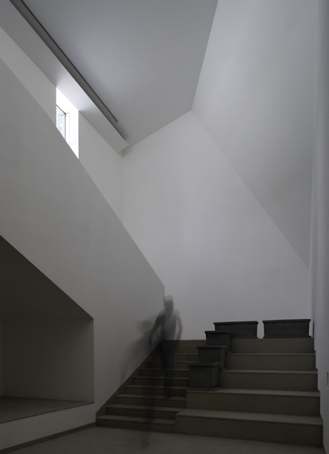 Christ’s Resurrection Church by Cino Zucchi Architetti Christ’s Resurrection Church by Cino Zucchi Architetti