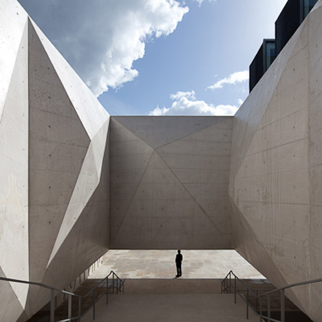 Judicial Court by Barbosa & Guimarães Judicial Court by Barbosa & Guimarães