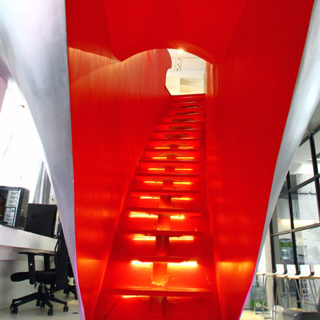 Red Town Office by Taranta Creations Red Town Office by Taranta Creations