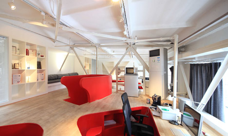 Red Town Office by Taranta Creations Red Town Office by Taranta Creations