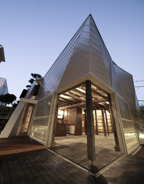 Yachiyo by Atelier Tekuto Yachiyo by Atelier Tekuto