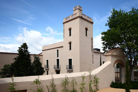 Grifols Academy by TWO/BO Arquitectura and Luis Twose Grifols Academy by TWO/BO Arquitectura and Luis Twose