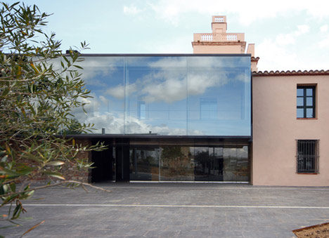 Grifols Academy by TWO/BO Arquitectura and Luis Twose Grifols Academy by TWO/BO Arquitectura and Luis Twose