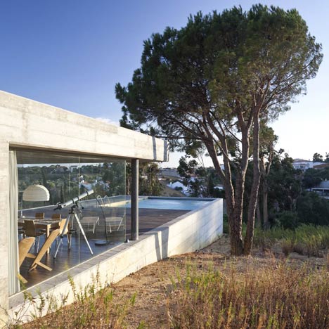 House in Pedrogão by Phyd Arquitectura 