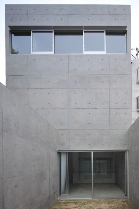 House in Ropponmatsu by Kazunori Fujimoto House in Ropponmatsu by Kazunori Fujimoto