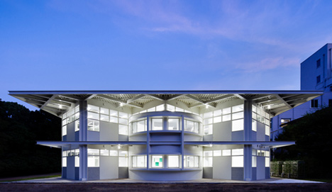 International School of the Sacred Heart by Atelier SNS