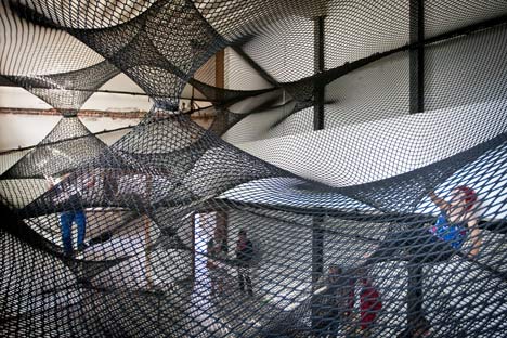 Net by For Use/Numen Net by For Use/Numen