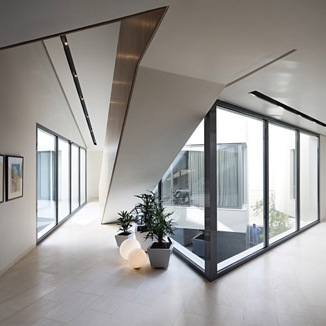 Secret House by AGi Architects Secret House by AGi Architects