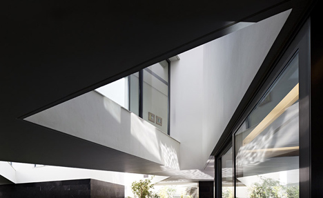 Secret House by AGi Architects Secret House by AGi Architects