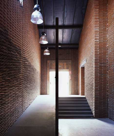 Warehouse 8B by Arturo Franco Office for Architecture Warehouse 8B by Arturo Franco Office for Architecture