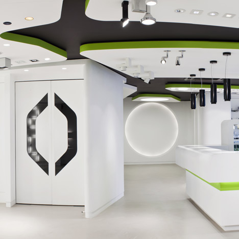 Atrium by Studio RHE