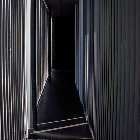 Black Slit House by Three.Ball.Cascade
