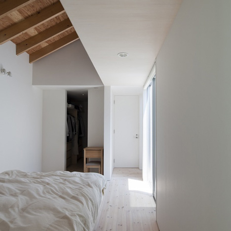 Doughnut House by Naoi Architecture & Design Office Doughnut House by Naoi Architecture & Design Office