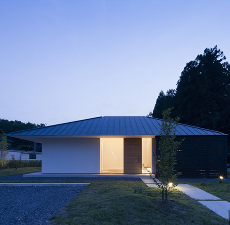 Doughnut House by Naoi Architecture & Design Office Doughnut House by Naoi Architecture & Design Office
