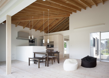 Doughnut House by Naoi Architecture & Design Office Doughnut House by Naoi Architecture & Design Office