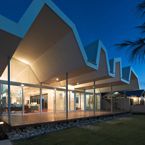 Florida Beach House by Iredale Pedersen Hook