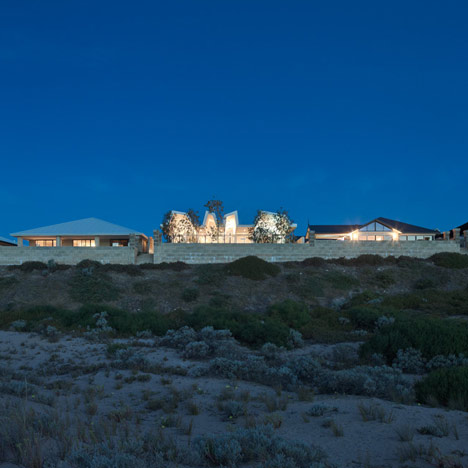 Florida Beach House by Iredale Pedersen Hook