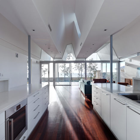 Florida Beach House by Iredale Pedersen Hook