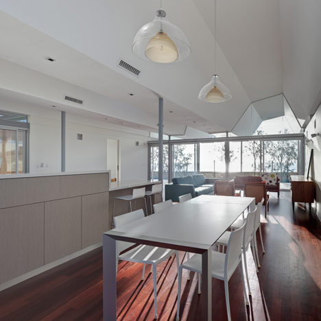 Florida Beach House by Iredale Pedersen Hook