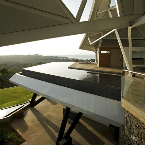 House at Alibag by Malik Architecture House at Alibag by Malik Architecture
