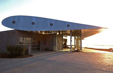 747 Wing House by Studio of Environmental Architecture 747 Wing House by Studio of Environmental Architecture
