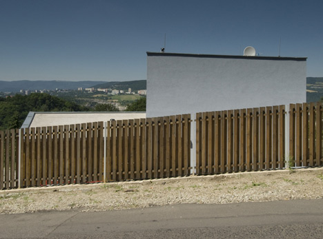 House in Střekov II by 3+1 Architekti