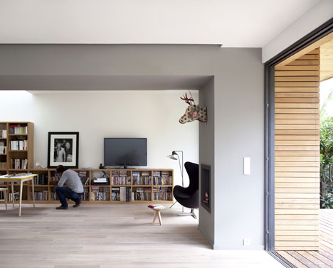 Eco-Sustainable House by Djuric Tardio Architectes Eco-Sustainable House by Djuric Tardio Architectes