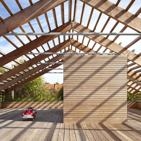 Eco-Sustainable House by Djuric Tardio Architectes Eco-Sustainable House by Djuric Tardio Architectes
