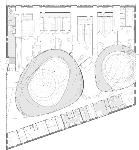 Crèche Binet by Béal and Blanckaert Crèche Binet by Béal and Blanckaert
