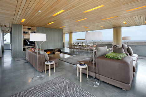 Dune House by Jarmund/Vigsnæs Architects and Mole Architects