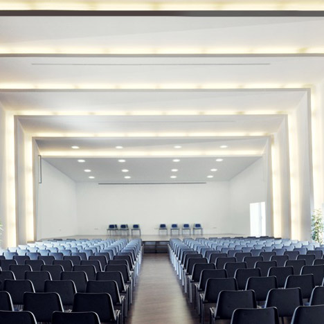 Music Hall and House in Algueña by Cor & Asociados