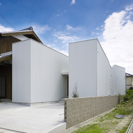Oshikamo by Katsutoshi Sasaki + Associates Oshikamo by Katsutoshi Sasaki + Associates