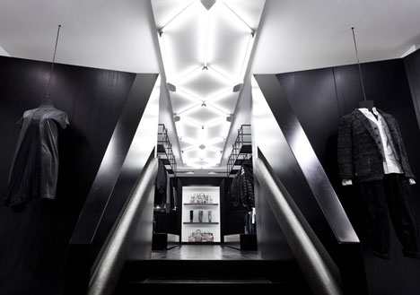Shine at the Leighton Centre by Nelson Chow Shine at the Leighton Centre by Nelson Chow